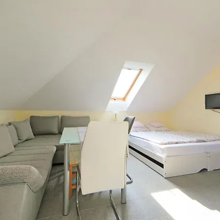 Apartman Elisabeta 02 By Interhome *