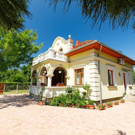 Elisabeta 02 By Interhome Apartman Balatonoszod